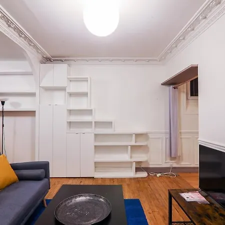 Tour Eiffel Garibaldi Apartment Paris