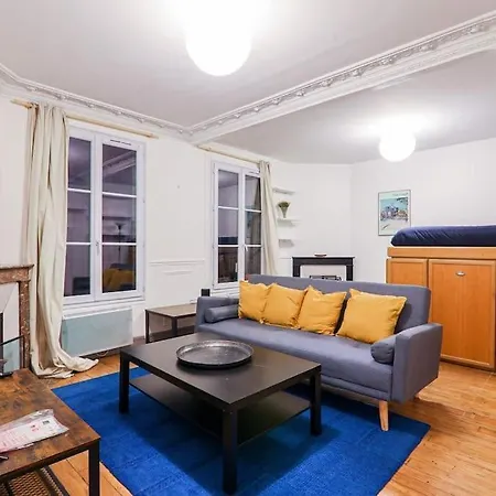 Tour Eiffel Garibaldi Apartment Paris